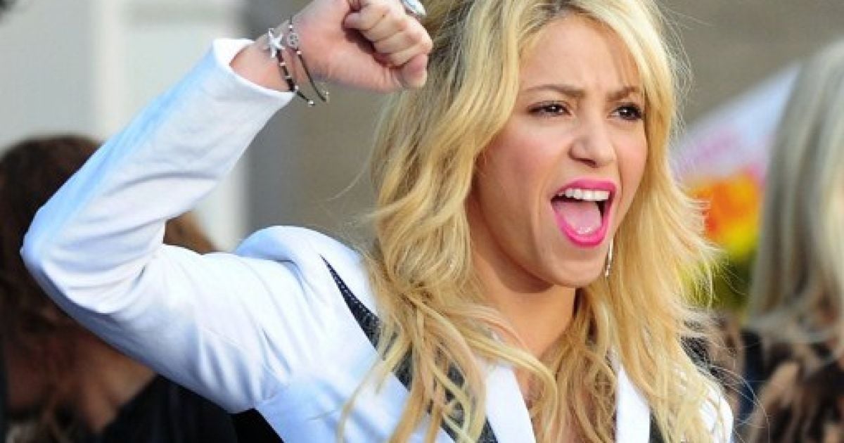 Колумбійська співачка Шакіра урочисто відкрила свою зірку на Алеї Слави в Голлівуді.