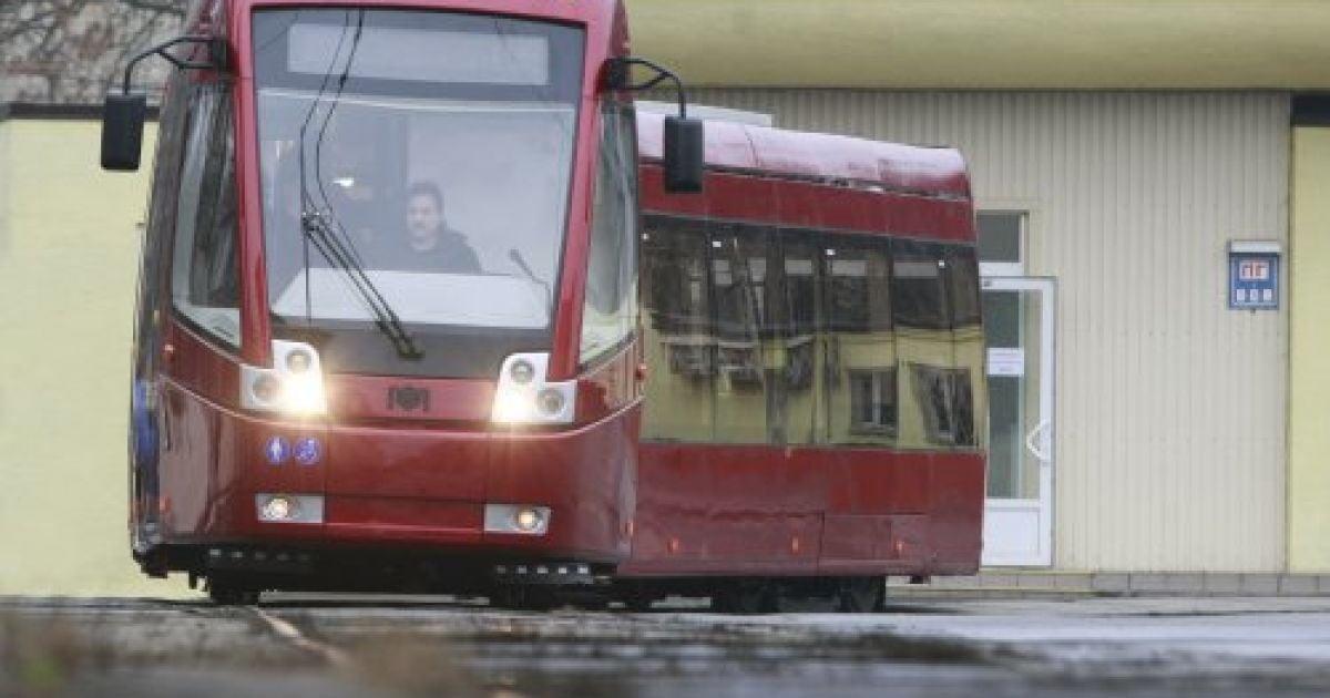 Прокуратура спіймала київських чиновників на переплаті 11 млн грн за трамвайні вагони.