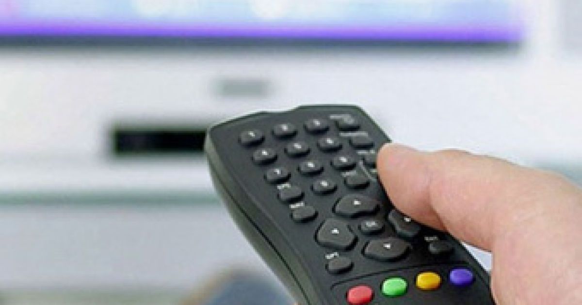 Чоловіки почали битись, бо хотіли дивитись різні канали