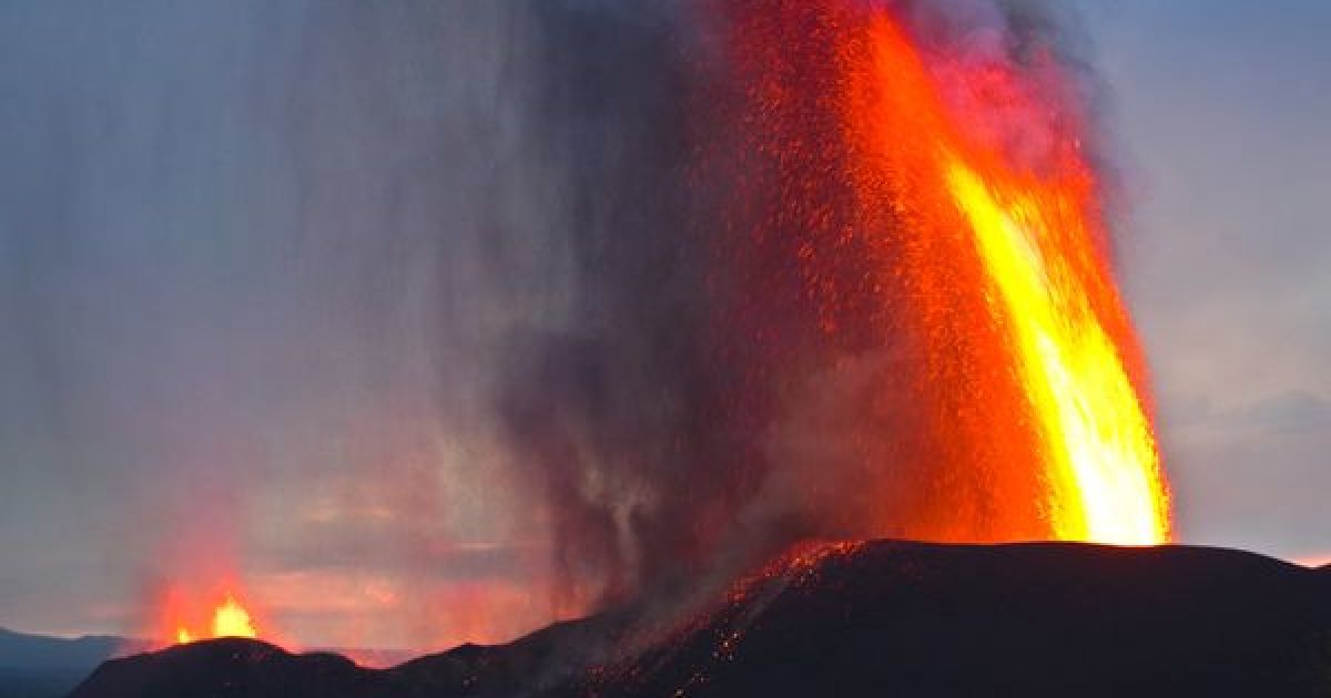 У Конго почав вивергатись найактивніший вулкан Африки / © National Geographic