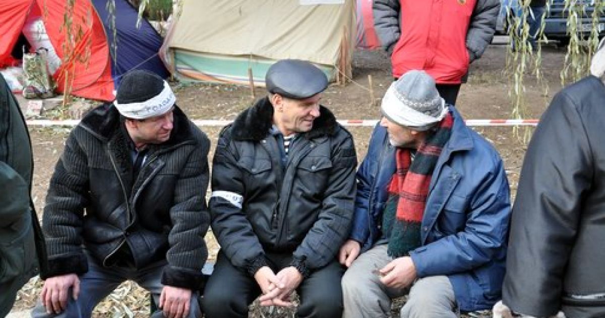 В Донецьку були госпіталізовані 11 чорнобильців, які почали голодувати 15 листопада, протестуючи проти скорочення їм пенсійних виплат. / © Остров
