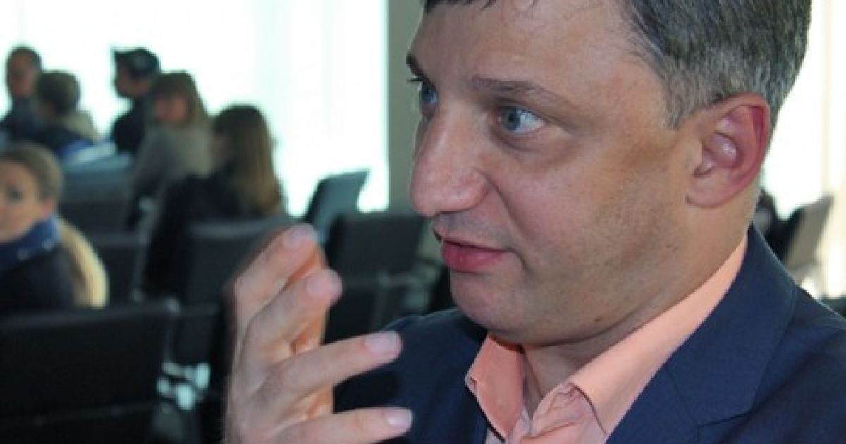 Слюсарчук вивчає нейрохірургію на суді