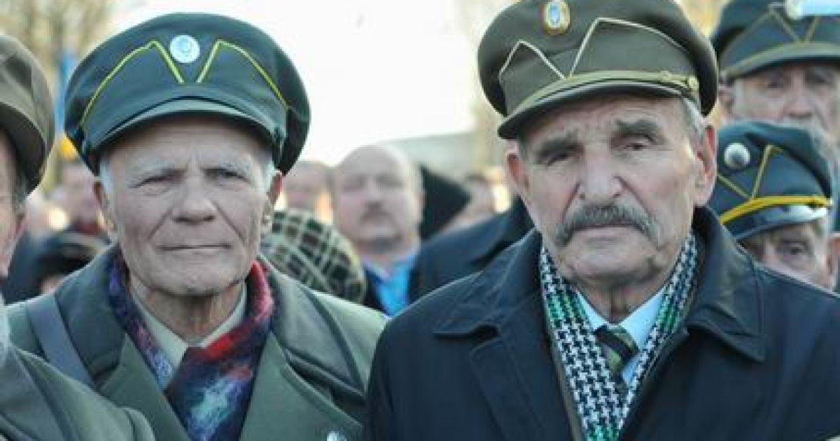 У Самборі відкрили і освятили пам&rsquo;ятник Бандері / © прес-служба КУН