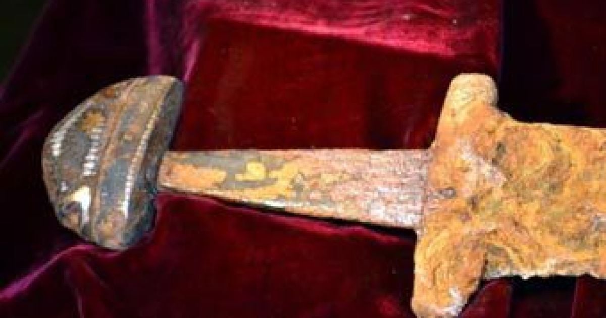 В Дніпрі виловили меч, що був виготовлений приблизно в X столітті