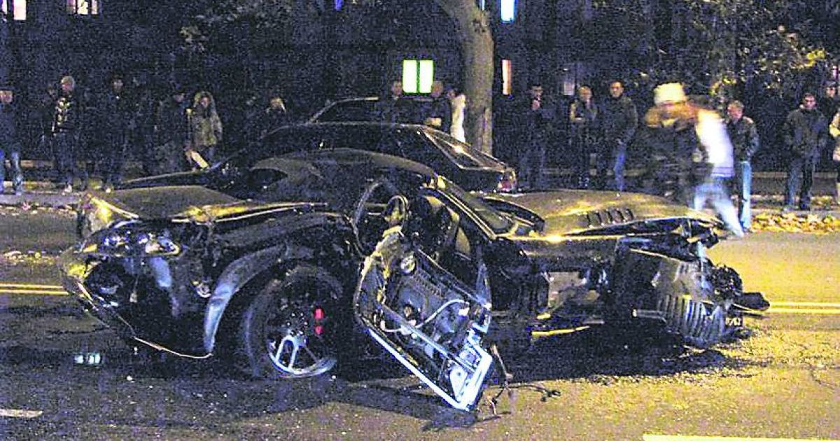 "Додж Вайпер" в'їхав у маршрутку
