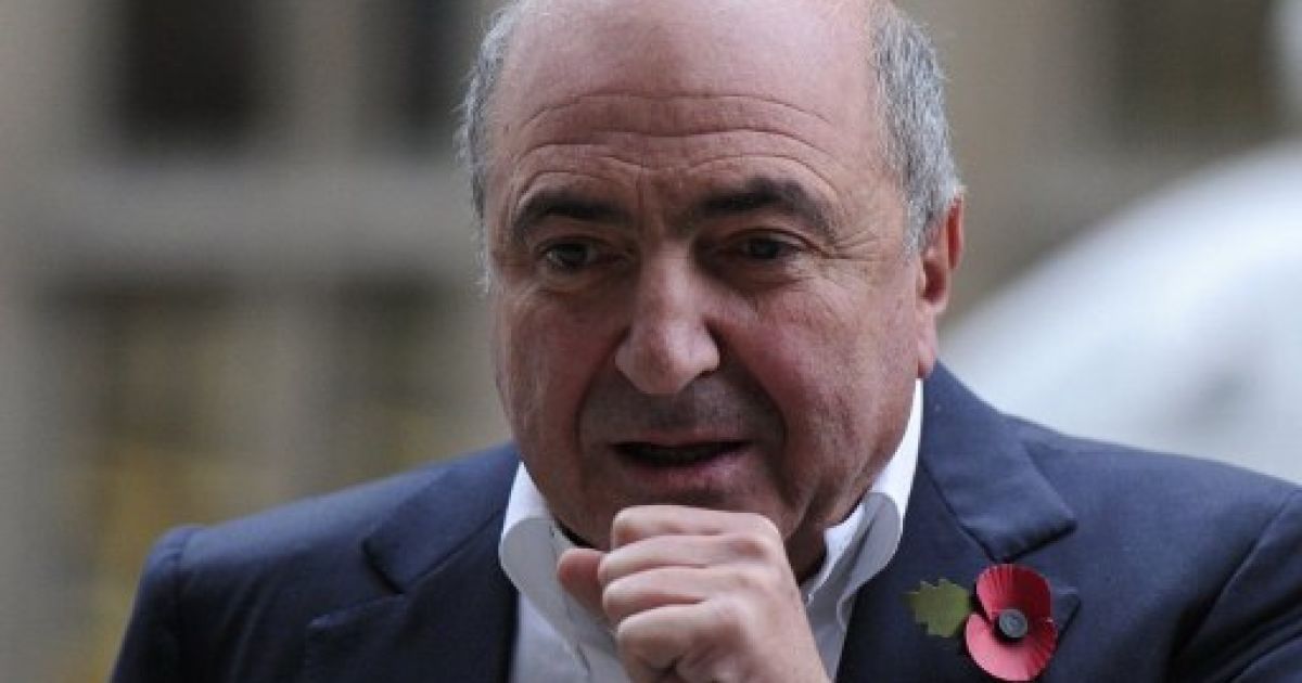 На кладовище. де можуть поховати Березовського, не пускають сторонніх.