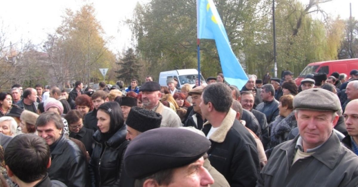 Мітинг прихильників Меджлісу "Ні &mdash; провокаторам! Так &mdash; єдності кримськотатрського народу!" / © Меджліс
