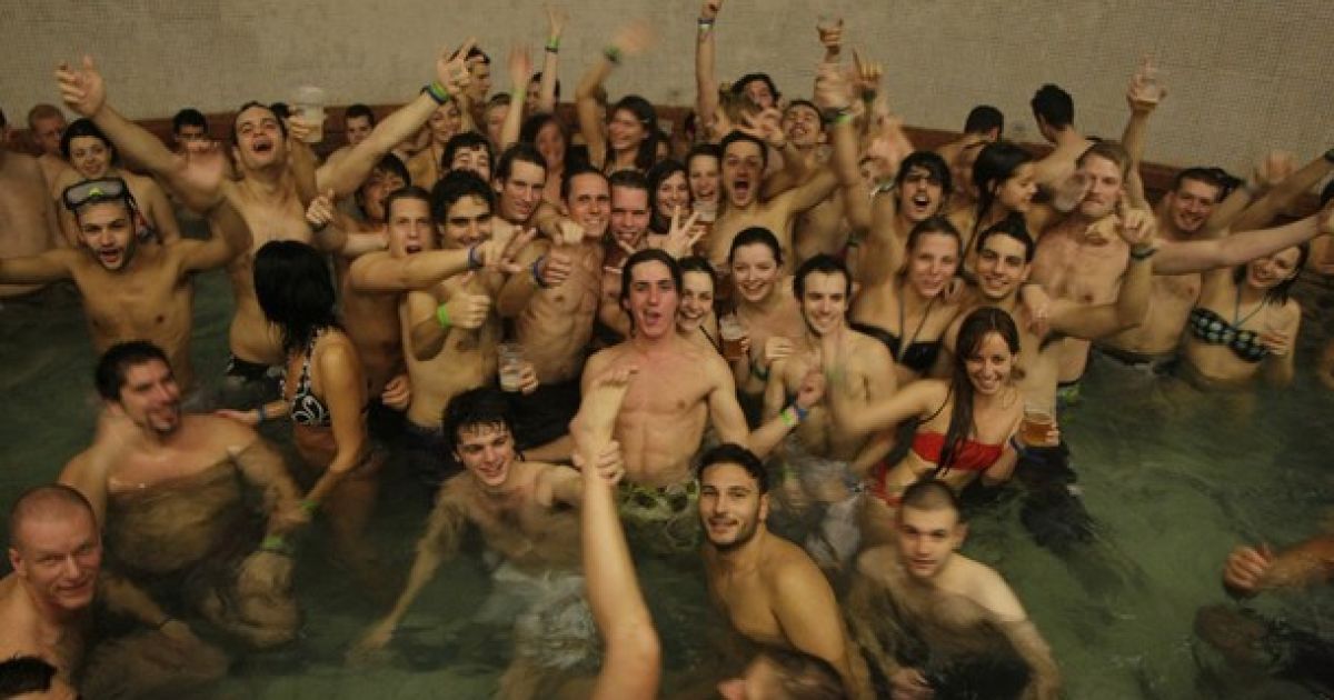 В Будапешті провели "Банну ніч" / © AFP