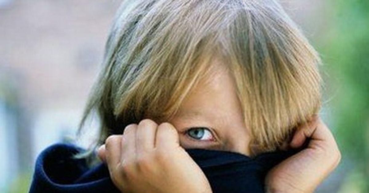 Сором'язливість можуть визнати психологічним захворюванням. Ілюстрація