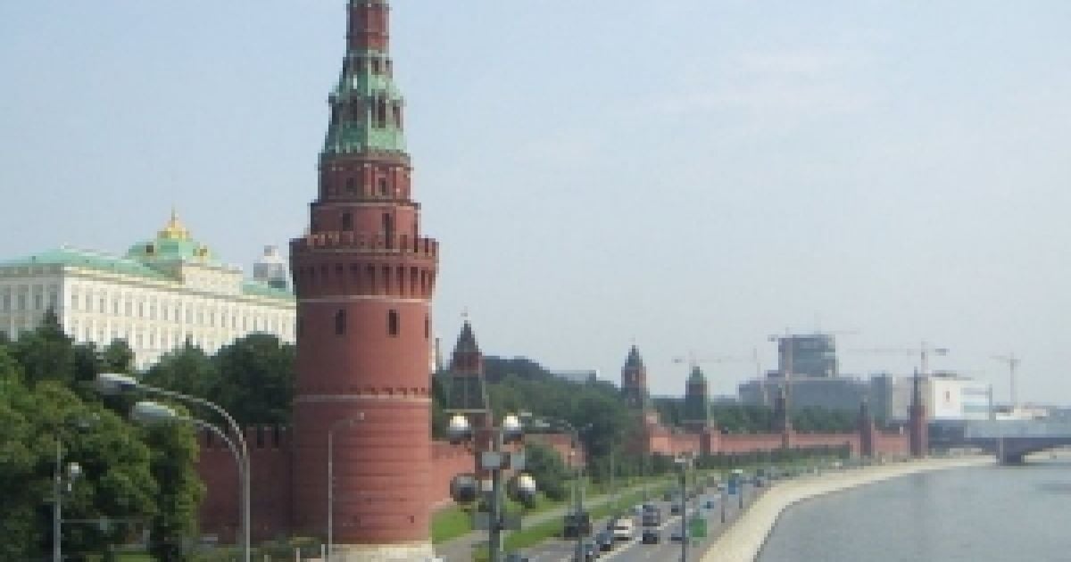 Українець стрибнув у Москву-ріку, а потім передумав топитися і доплив до берега