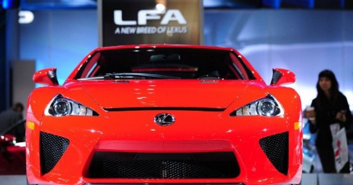 Суперкар Lexus LFA