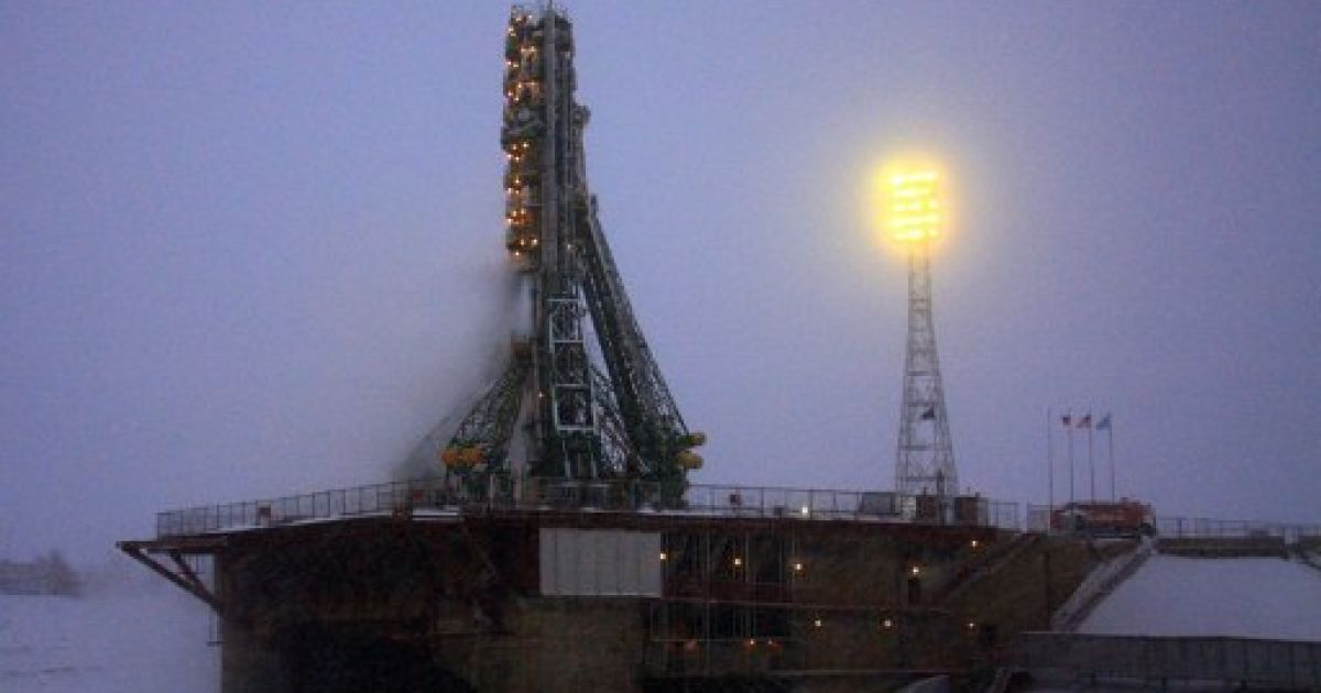 Казахстан, Байконур. Російський космічний корабель "Союз ТМА-22" стартує до Міжнародної космічної станції з американським астронавтом Деном Бербанком і російськими космонавтами Антоном Шкаплеровим і Анатолієм Іванишиним на борту. / © AFP