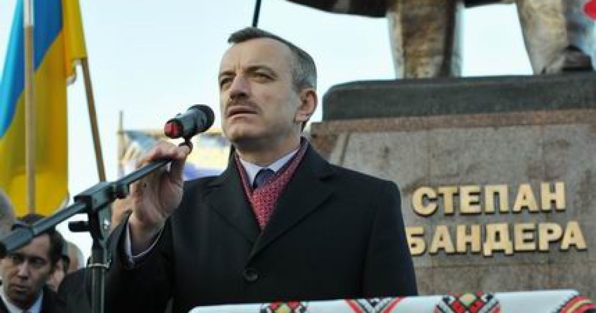 У Самборі відкрили і освятили пам&rsquo;ятник Бандері / © прес-служба КУН