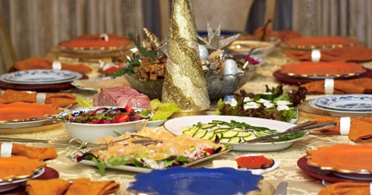 На ринках та у супермаркетах уже нині передноворічний аншлаг