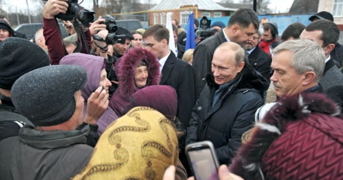Зустріч Путіна з мешканцями села Головчине / © premier.gov.ru