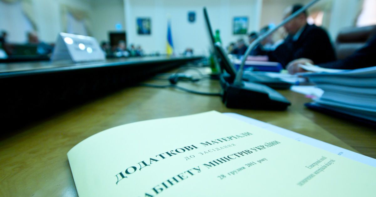 Азаров завтра оголосить склад нового уряду