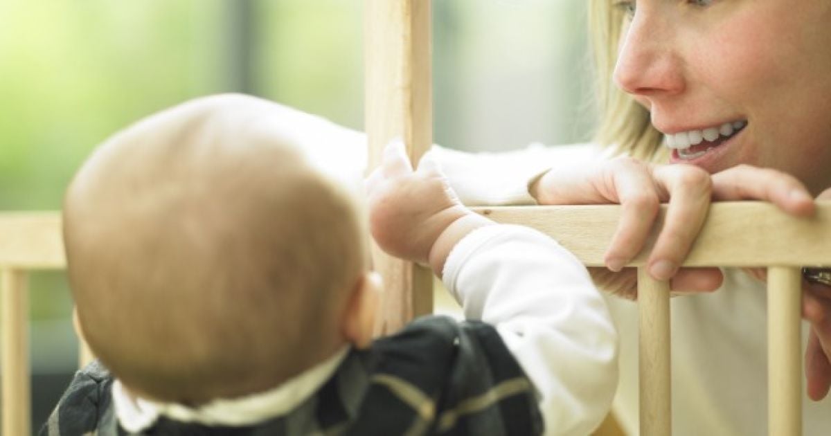 40-річних матусь визнали турботливішими за молодих