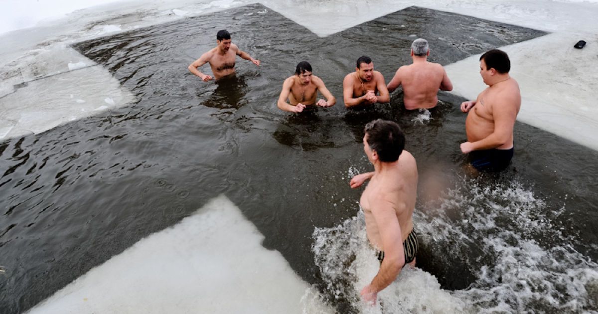 Церкви відзначають Водохреще