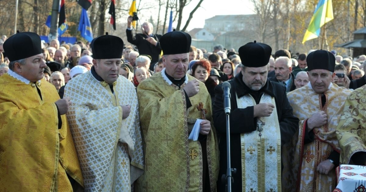 У Самборі відкрили і освятили пам&rsquo;ятник Бандері / © прес-служба КУН