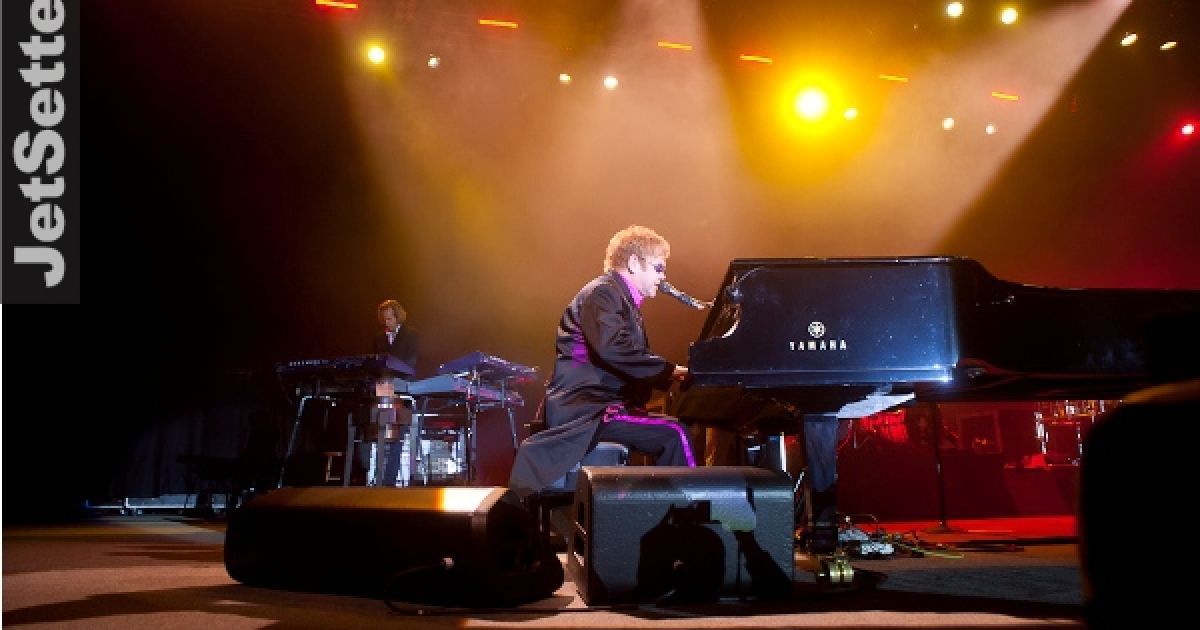 Сер Елтон Джон виступив у Києві з програмою "The Million Dollar Piano" / © jetsetter.ua