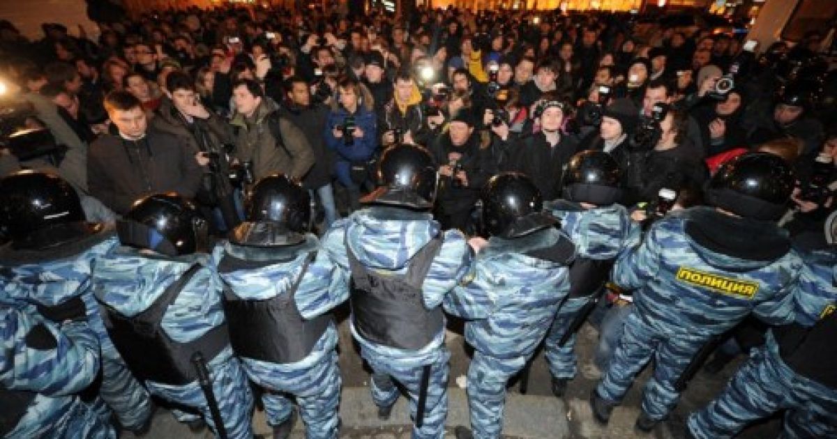 На мітингах після виборів людей масово затримували