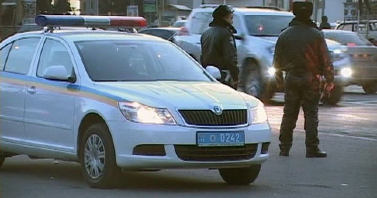 Депутат спочатку напав на ДАІшників, а потом завдав собі тілесних ушкоджень, повідомила прокуратура