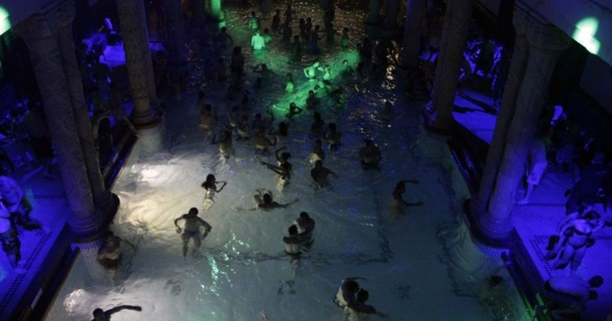 В Будапешті провели "Банну ніч" / © AFP