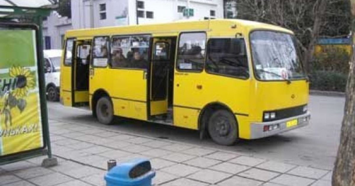 У поминальні дні киян будуть підвозити безкоштовні марштрутки.