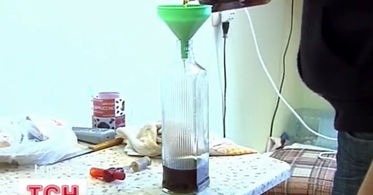 Самогон коштує лише на 1 гривню дешевше за магазинну горілку
