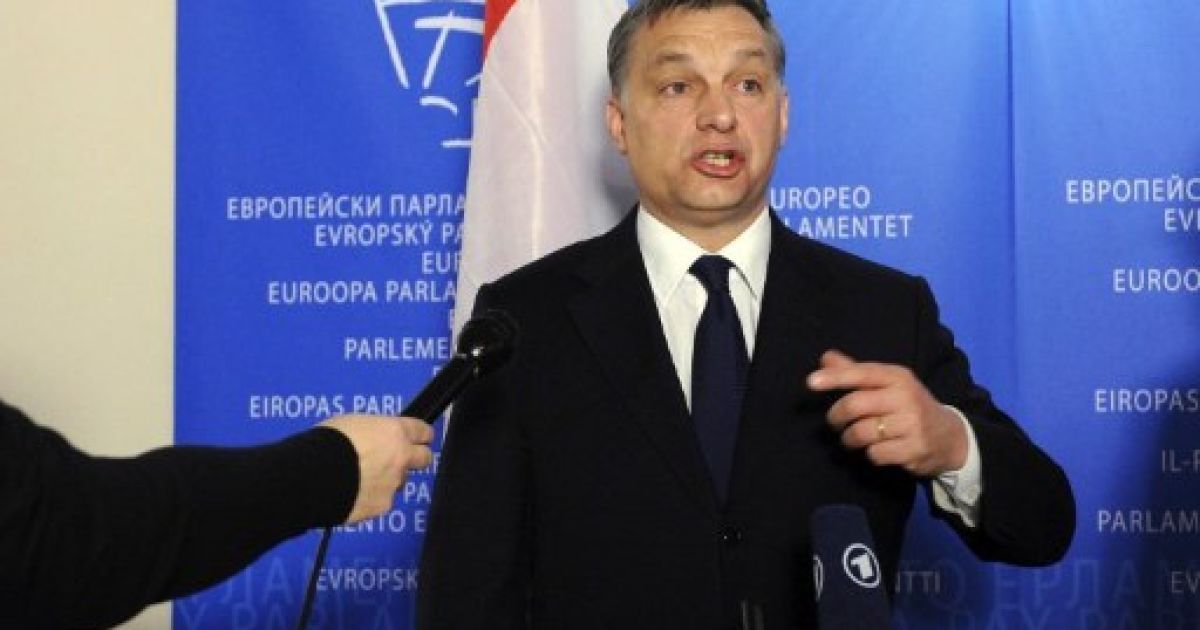 Скандального Орбана назвали диктатором