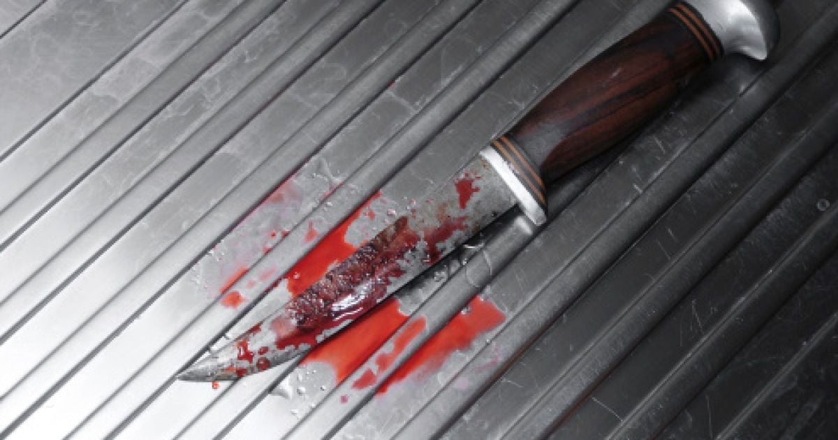 Чоловік перерізав сім'ю, а потім скоїв суїцид