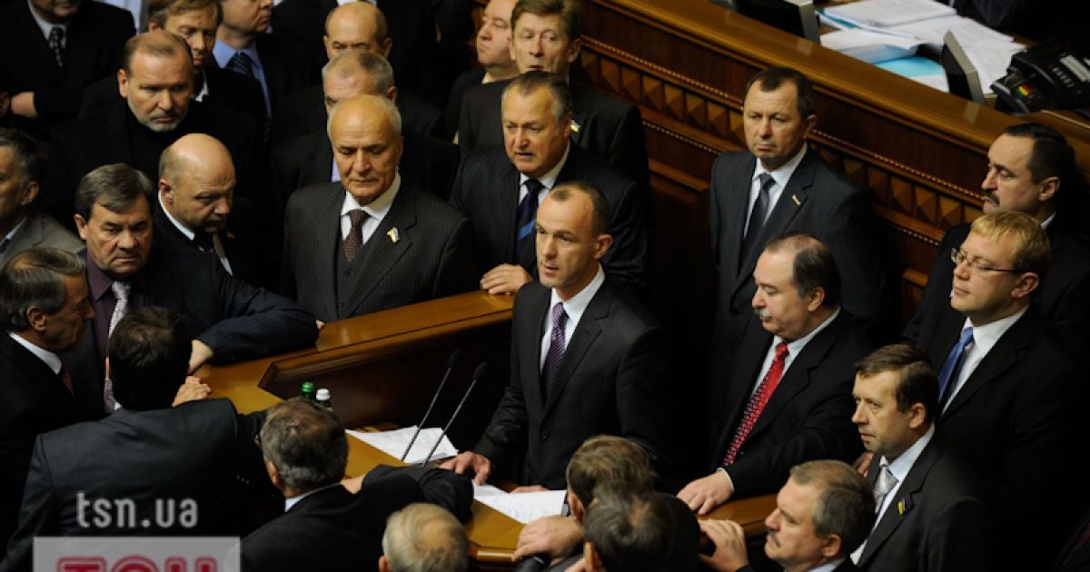 Після провалу голосування по декриміналізації БЮТ пішов з Ради.