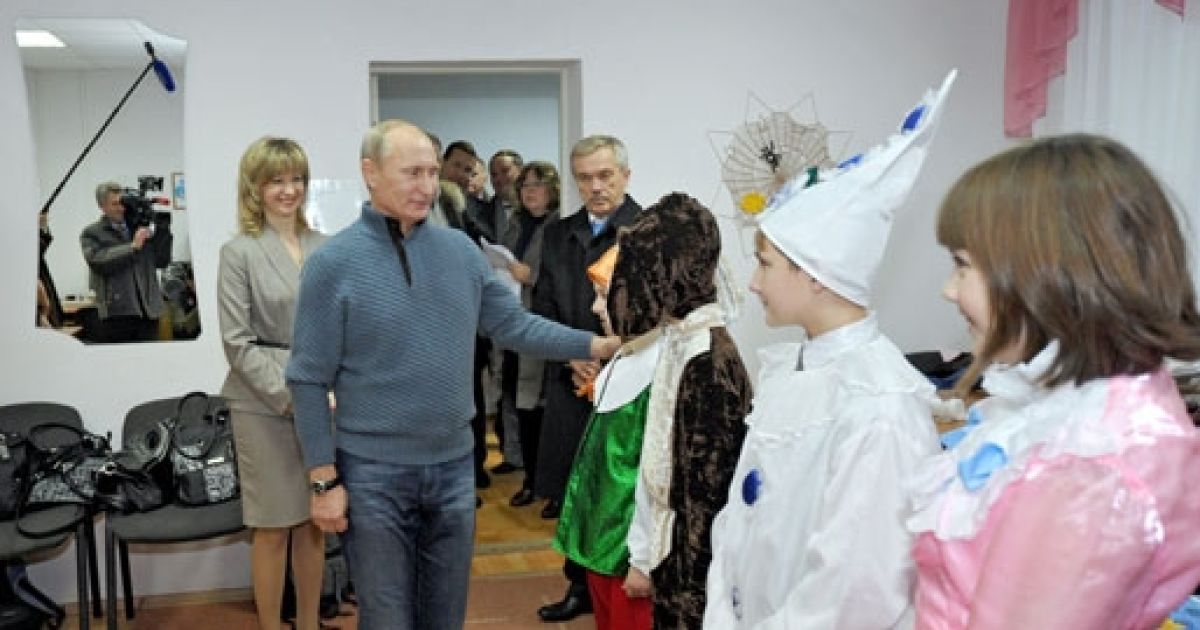 Путін у дитячій школі мистецтв / © premier.gov.ru