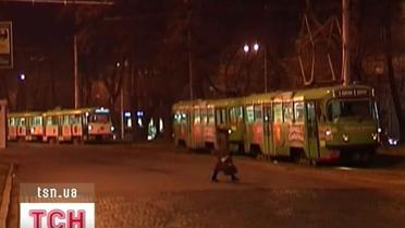 Звичайний будильник зупинив рух у Дніпропетровську