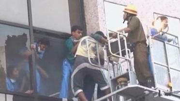 Під час пожежі в елітній індійській лікарні загинули 90 осіб