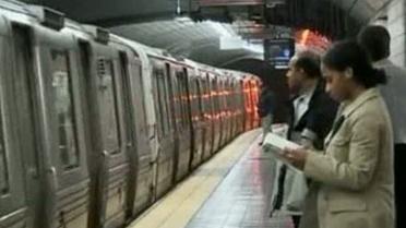 В Нью-Йорке женщина родила в вагоне метро