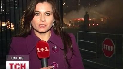 У Москві більш як дванадцять годин горить пасажирське судно