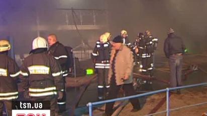 У Москві палаючий теплохід "Сергій Абрамов" перетворився на купу металу