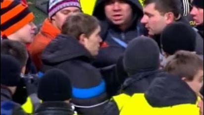 Бійка фанатів Шахтаря зі стюардами Донбас Арени