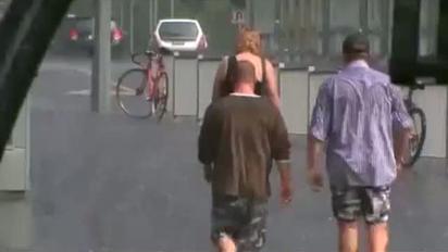 В Австралії на голови людей посипались шматки льду розміром з лимон