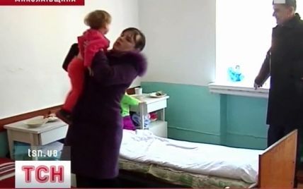 "Матуся" з Миколаївщини зв'язувала дітям руки і катувала окропом