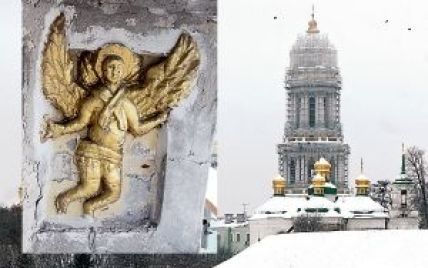 Під куполом дзвіниці київської Лаври знайшли золотого янгола