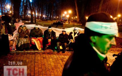 Чорнобильці поїхали з мітингу на "Лексусі" заступника мера (відео)
