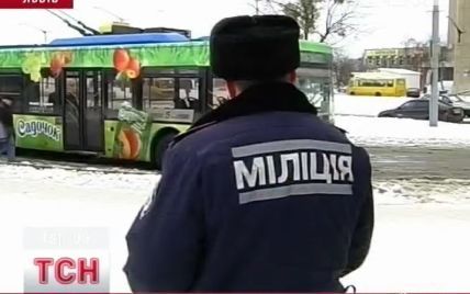 Молодики викрали тролейбус, бо квапилися на побачення