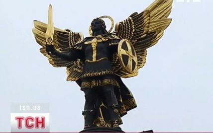 Януковича просять замінити столичного святого покровителя "негроїда" Михаїла