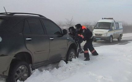 Державтоінспекція закрила слизькі траси ще у трьох областях