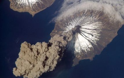 На Алясці прокинувся потужний вулкан