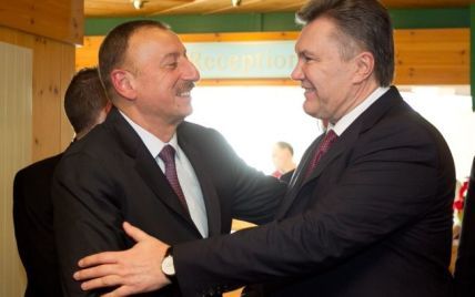 Янукович купить в Азербайджану 5 млрд. кубометрів газу