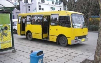 Київська влада організувала безкоштовні автобуси для киян у поминальні дні