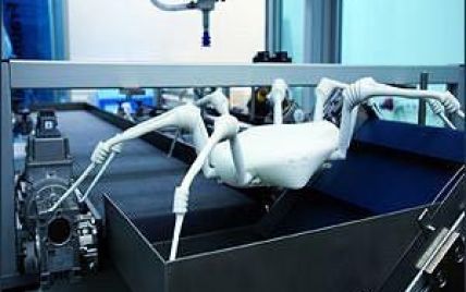 Німці створили високотехнологічного робота-павука